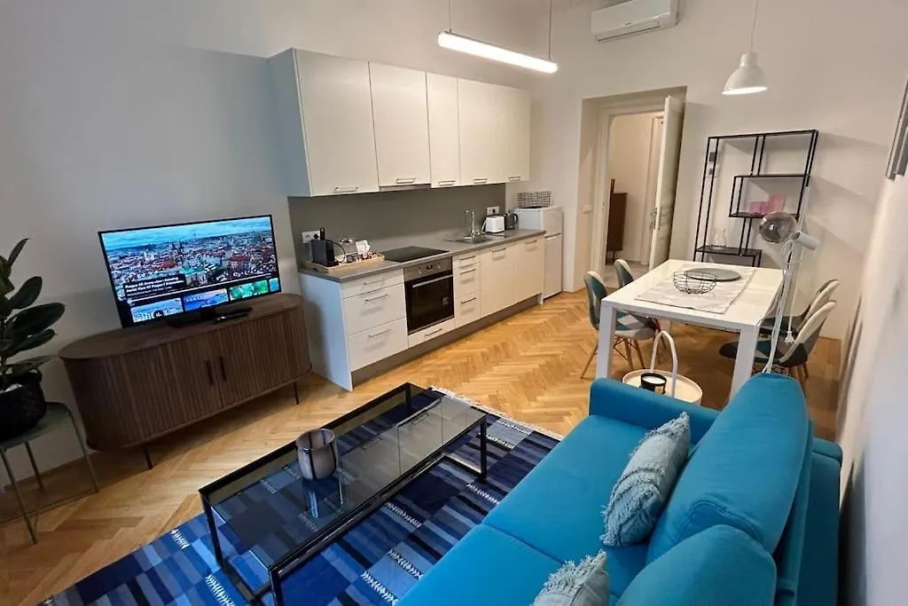 Daire Cute Apt With The Terrace And Ac Prag Çek Cumhuriyeti