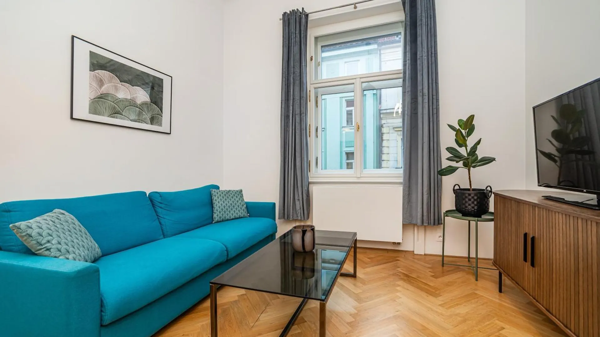 Daire Cute Apt With The Terrace And Ac Prag