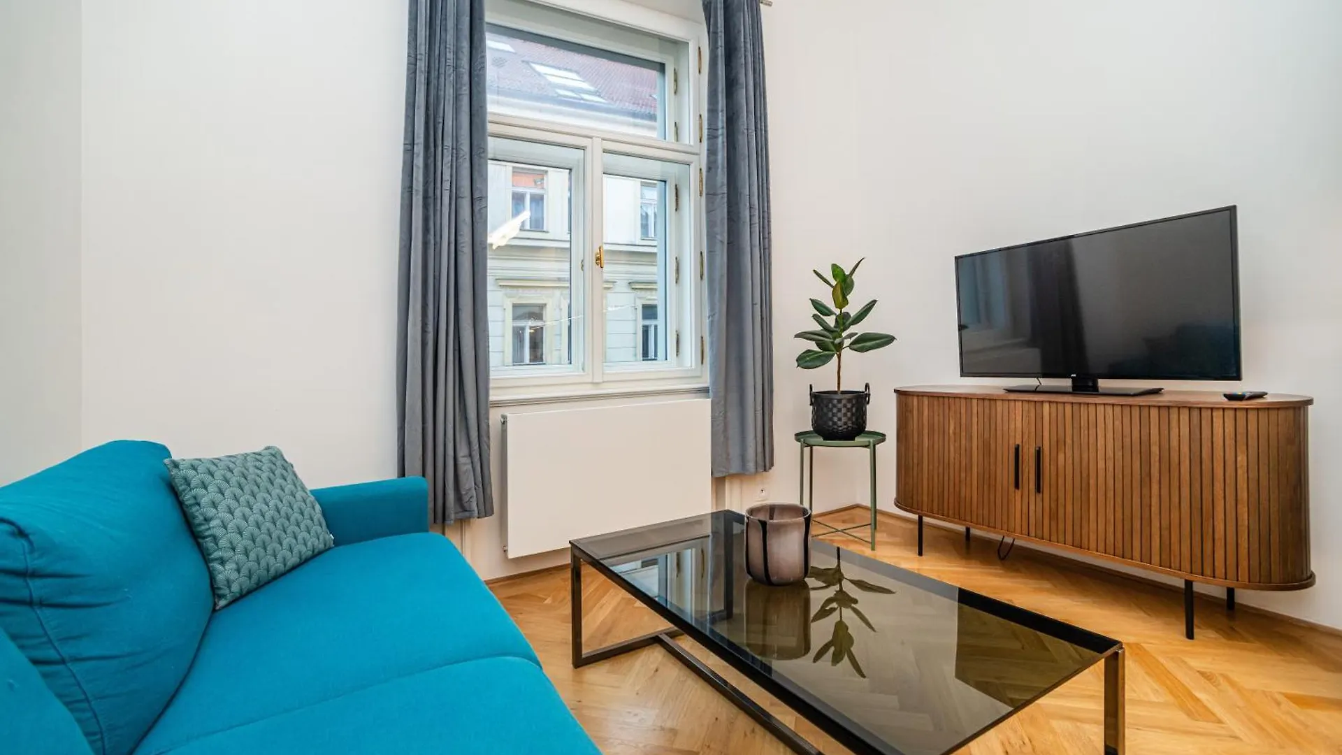 Daire Cute Apt With The Terrace And Ac Prag