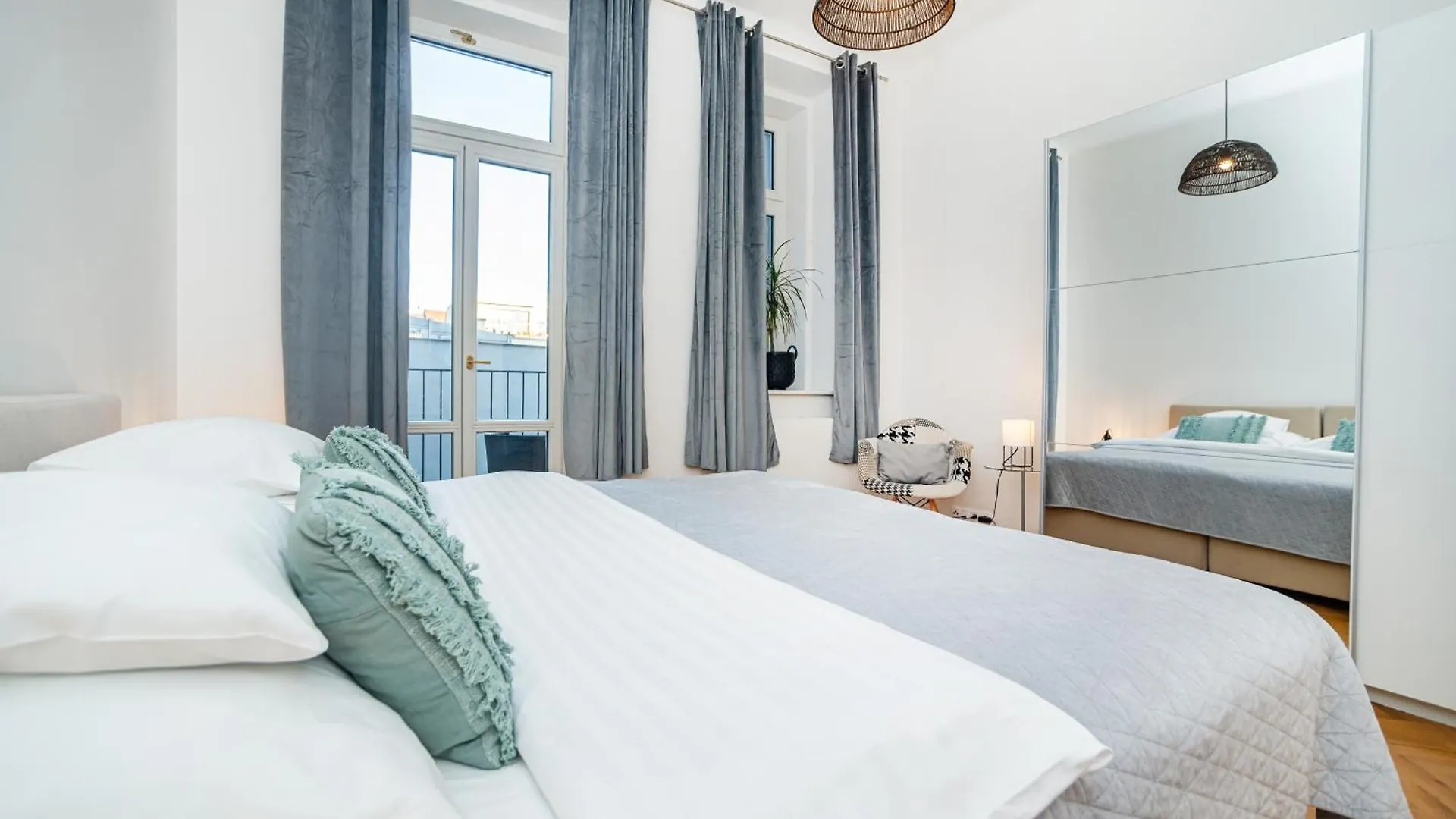 Cute Apt With The Terrace And Ac Prag