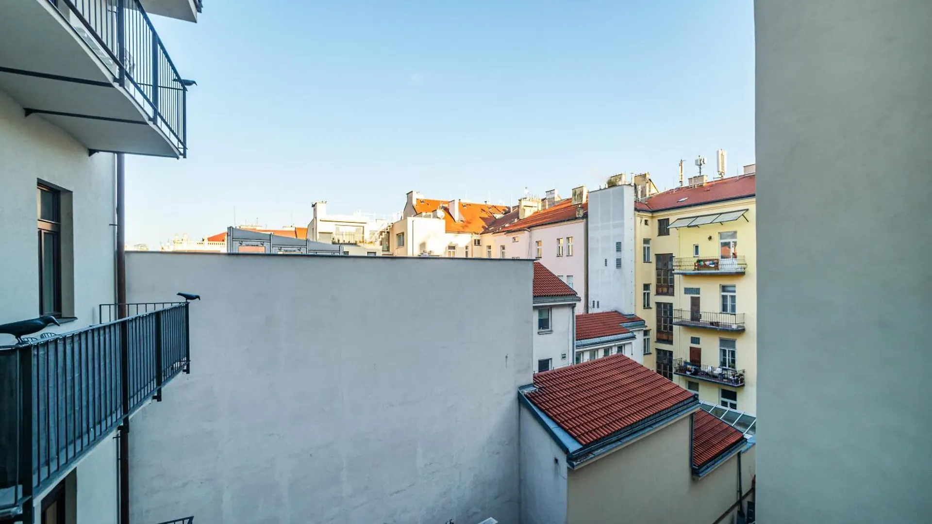 Daire Cute Apt With The Terrace And Ac Prag