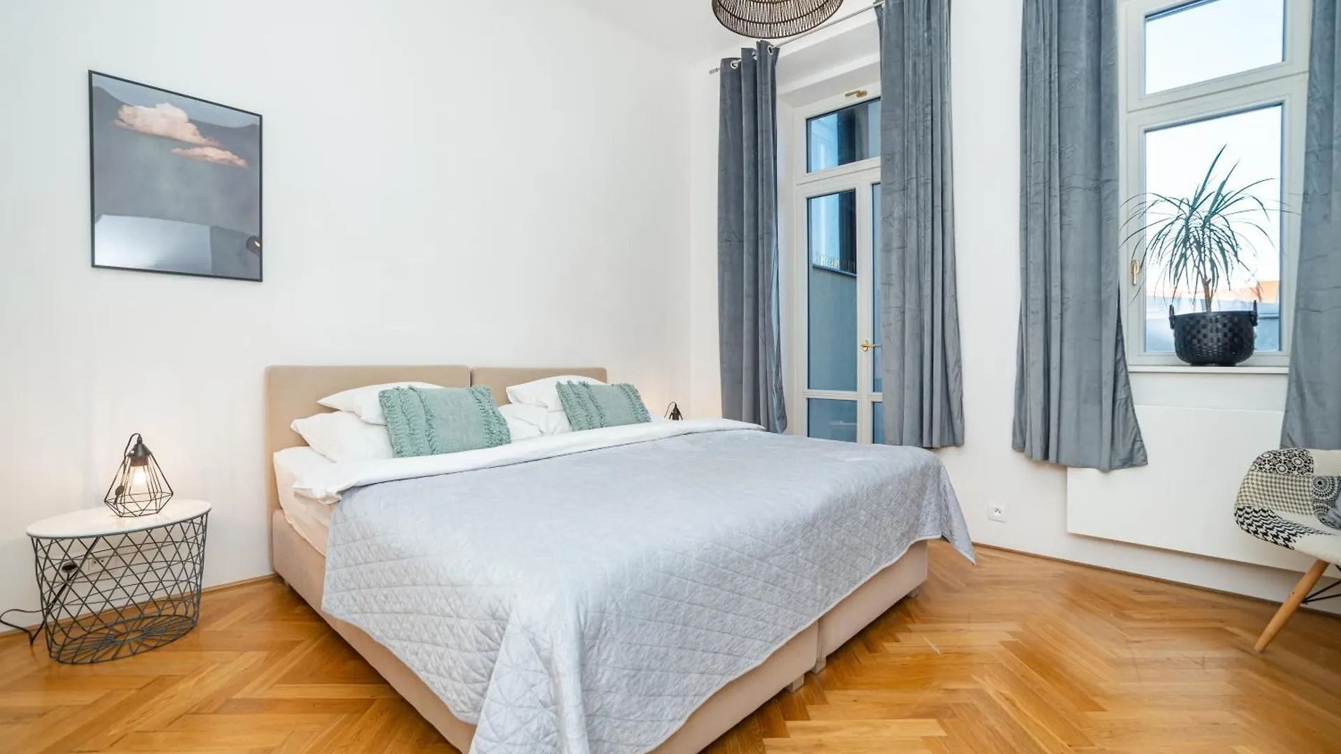 Cute Apt With The Terrace And Ac Prag Daire
