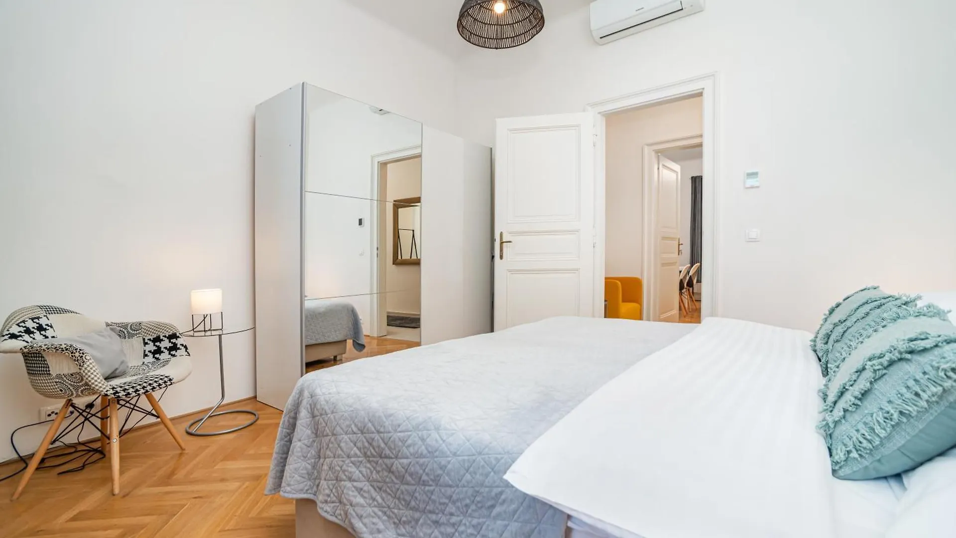 Cute Apt With The Terrace And Ac Prag 0*,  Çek Cumhuriyeti